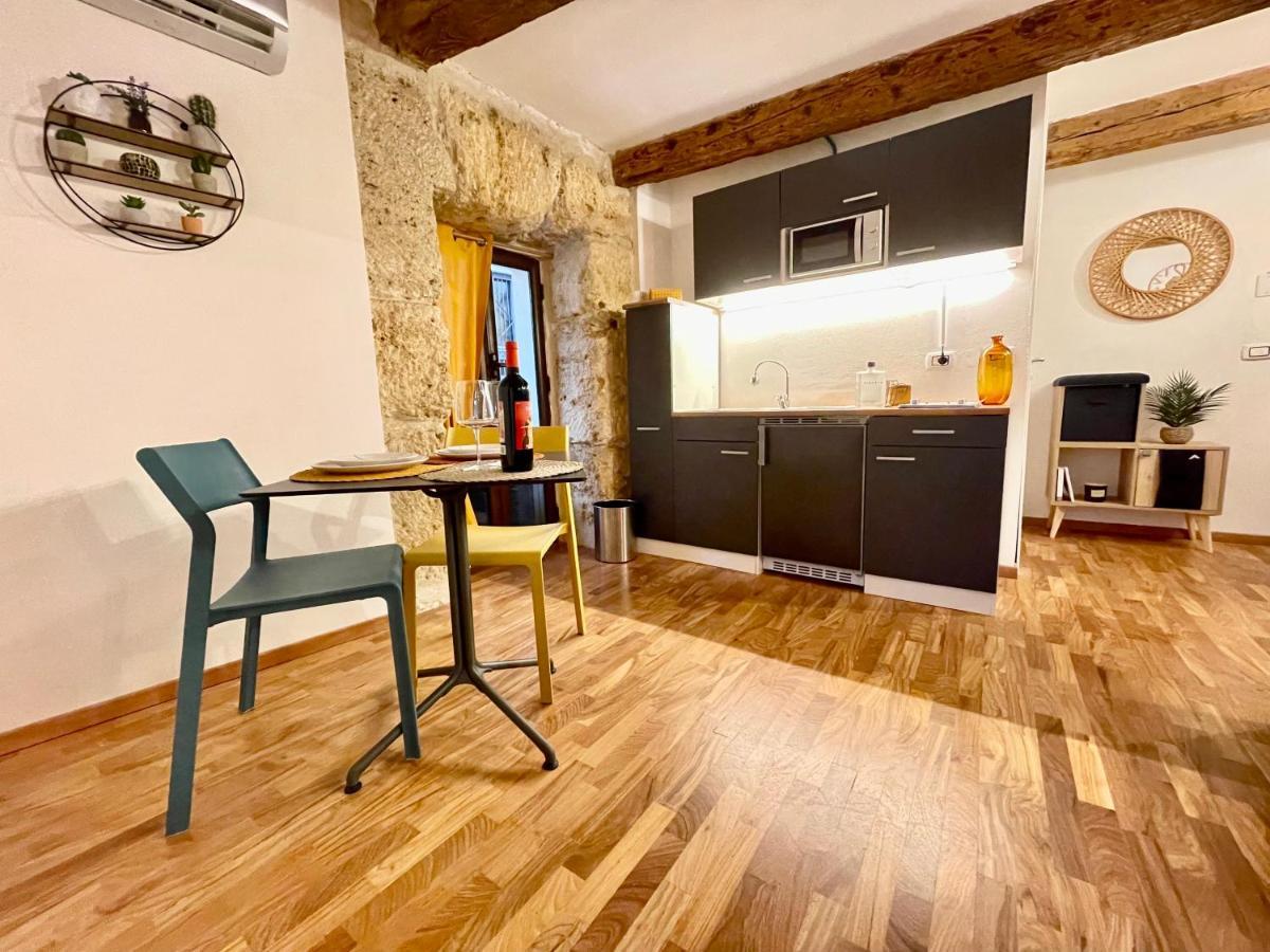 Corrieri Little Apartment Палермо Экстерьер фото